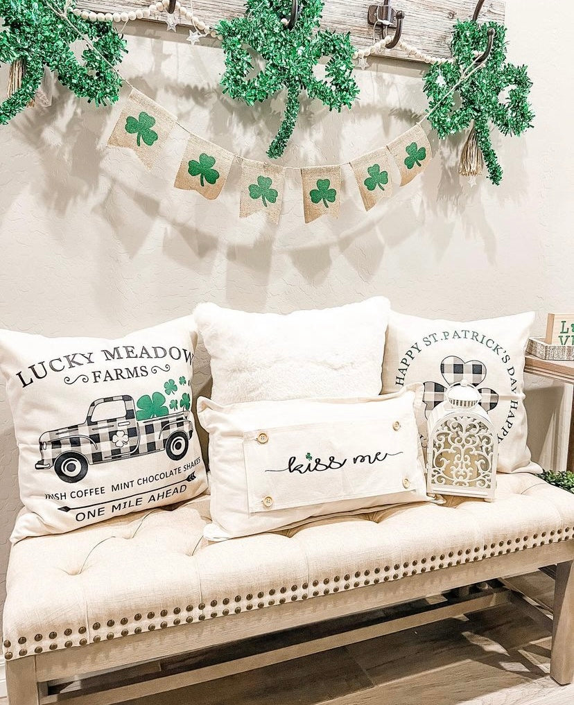 Glitter Holiday Panel: Kiss Me Shamrock. Spring, St Saint Patricks Day Leprechaun Irish Saying, Luck: KISS ME SHAMROCK