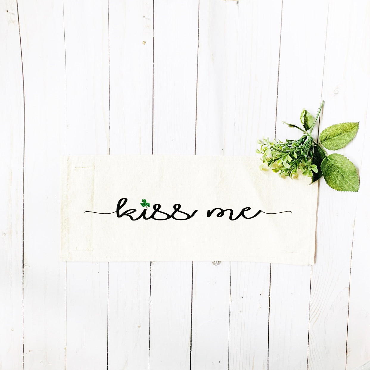 Glitter Holiday Panel: Kiss Me Shamrock. Spring, St Saint Patricks Day Leprechaun Irish Saying, Luck: KISS ME SHAMROCK