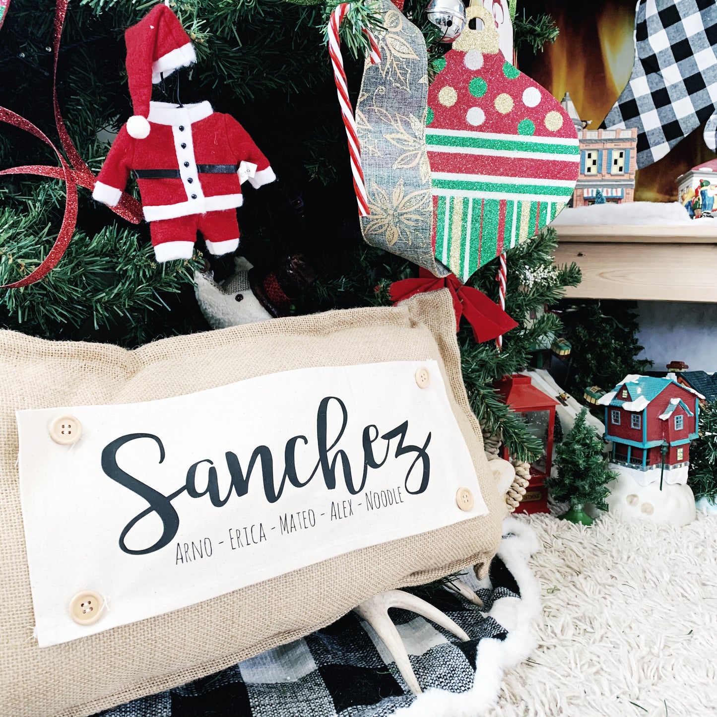 Personalized Panel: Memory Custom Family Names; Neutral CUSTOM PANEL