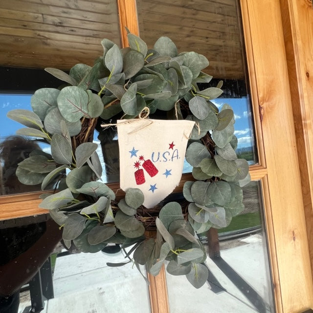 Glitter Holiday Pennant Wreath / Swag Banner: Summer BBQ American America Flag Old Glory Sparkly Fireworks Stars and Stripes 4th of July Firecrackers CIRCLE ESTABLISHED 1776