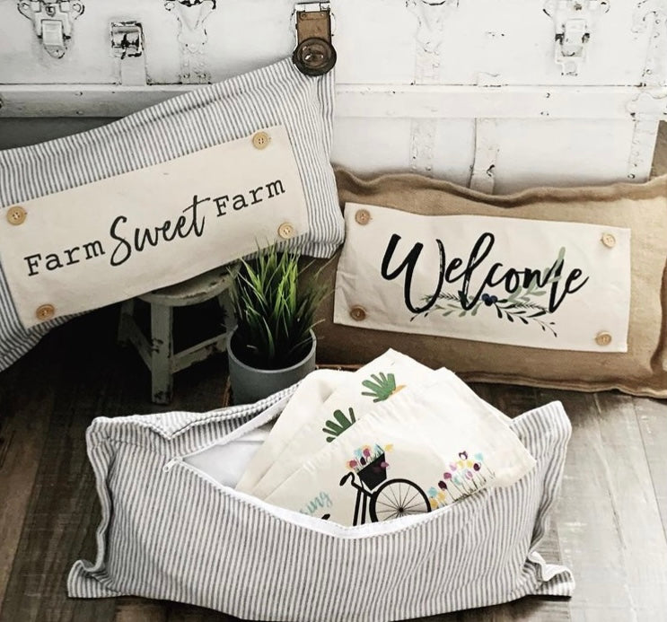 BUNDLE GIFT DEAL: Spring / Summer Mother's Day Set of these 4 panels:Mom Day,  GLITTER MOTHER'S GO ROUND, FIREWORK TRUCK, NEW WELCOME, 3 BEE ATTITUDES